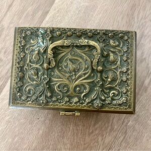 Rare Antique Belgique Art Nouveau Repousse‎ Flower Brass Jewelry Casket Box